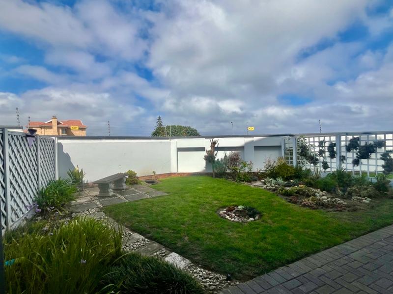 3 Bedroom Property for Sale in Reebok Western Cape